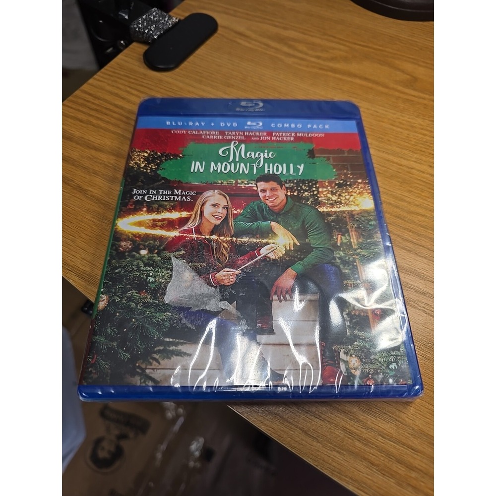 Magic in Mount Holly Blu-ray+DVD Drama "Join in The Magic of Christmas" (2021)